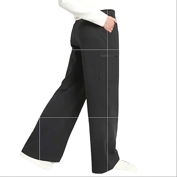 Athleta Venice Heathered Charcoal Grey Cargo Pants - Picture 2 of 13